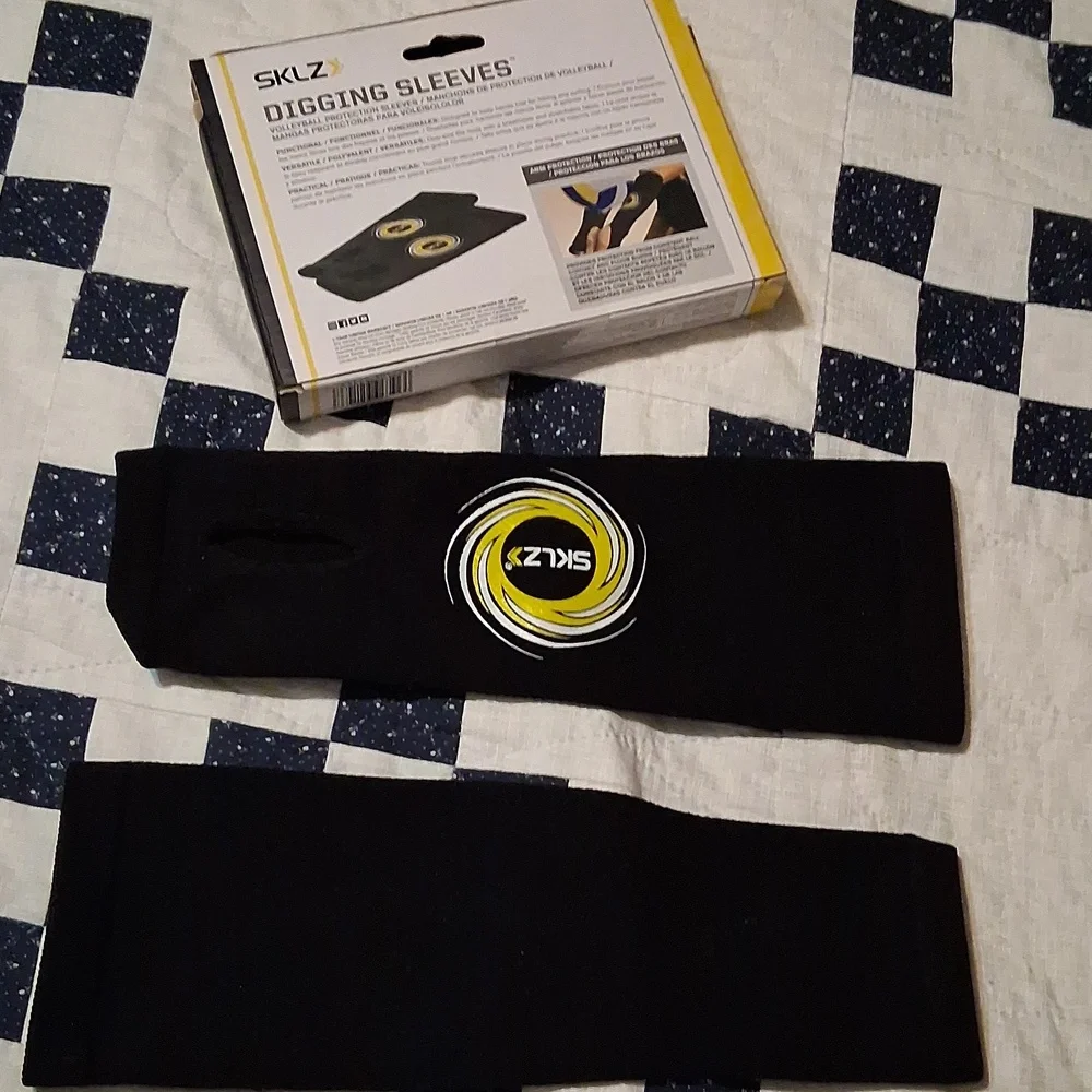 Volleyball Digging Sleeves - Picture 3 of 3